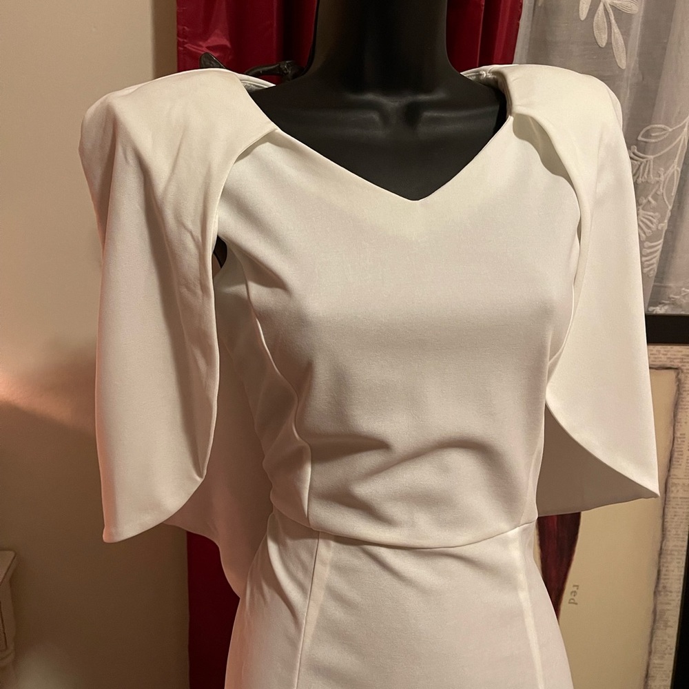 White attached shoulder shawls dress